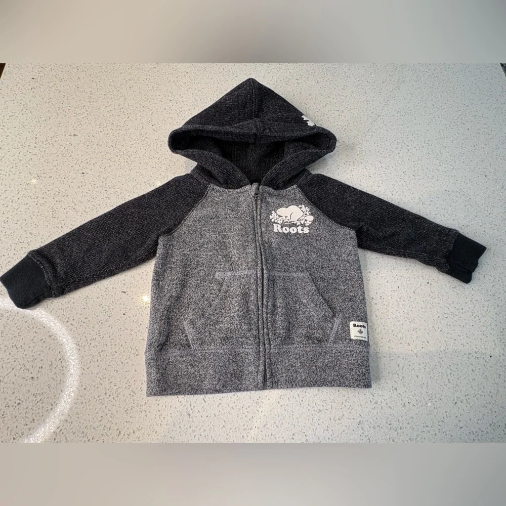 High-End 6–12M Baby Bundle | Patagonia, Roots, PBK Disney, Whistle & Flute, Zara - Picture 10 of 14